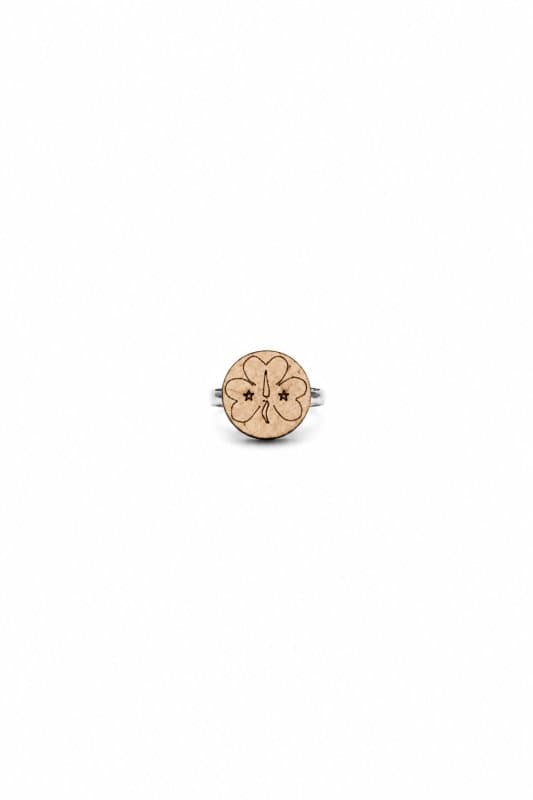Girl scout logo pin دبوس شعار فتيات الكشافة
